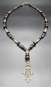 COLLAR DE DISEÑO HECHO A MANO CRUZ CRISTIANA DE CUENTAS DE CERÁMICA/RECUBIERTO DE COBRE METAL - Imagen 1 de 11