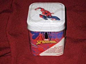 Marvel SPIDER-MAN Red/Blue Collectors Tin Blind Incl Charm Clip, Sticker, Magnet - Picture 1 of 4