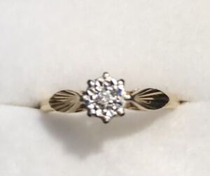 A Pretty 18ct Gold Vintage Diamond Ring, London Hallmark, Size M, 2.9g