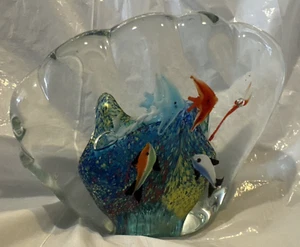 Glass Tropical Fish Paperweight Coral Reef 3.75” Tall 4.75” Wide Scalloped Edge - Picture 1 of 8