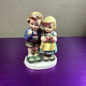 vintage hummel goebel figurines west germany Young Boy & Girl 4” - Picture 1 of 3