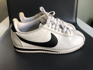 Nike Women’s Cortez Leather Shoes In White Size: US 7 EUR 38 - Picture 1 of 12
