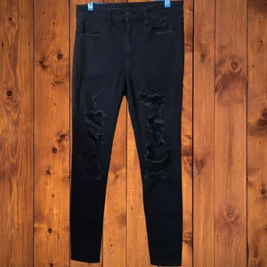American Eagle Women's Size 8 Short Black Next Level Stretch Distressed Jeans - Picture 1 of 4