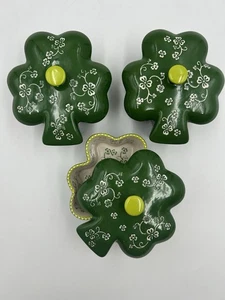Trébol en forma de figura Temptations Ramekin con tapa - Juego de 3 días de San Patricio - Imagen 1 de 9