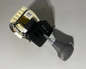 2006-2012 Kia Sedona Hyundai Entourage Transmission Floor Gear Shifter Assembly - Picture 1 of 11