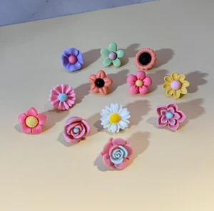 Floral Push Pin Set – Vintage Inspired Flower Thumbtacks Cute Office Supplies - Picture 1 of 5