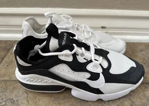 Nike Damen Air Max Infinity 2 weiß/schwarz Fehlanpassung Größe 7 SALE PROBE - Bild 1 von 9