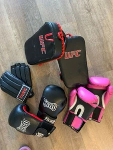 boxing gloves/mitts (Pads sold) - Picture 1 of 2