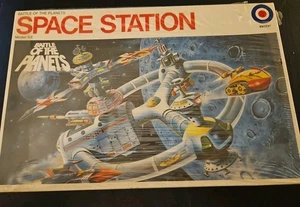Entex Battle Of The Planets Station Spatiale Vintage Model Kit 8411, Complet - Photo 1/13