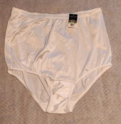 Bragas cortas blancas Vanity Fair Perfectly Yours Ravissant Star 15712 8 XL nuevas con etiquetas Foto 1 de 3