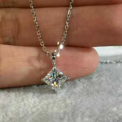Pingente corrente feminino folheado a ouro branco 14K corte princesa 3 quilates diamante criado em laboratório - Imagem 1 de 4