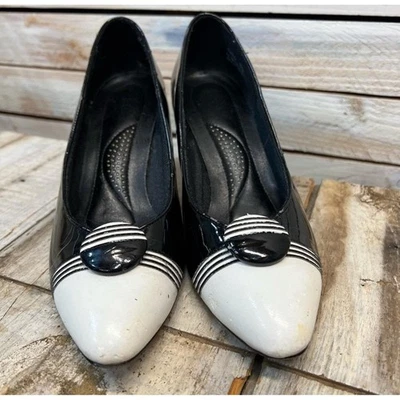 Vintage 80s 90s Black White Patent Two Tone Button Pointed Toe Retro Heels 8M - Image 1 of 4