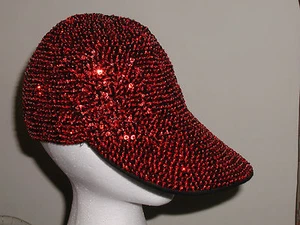 GORRA DE BÉISBOL LENTEJUELA ROJA GORRA NAVIDAD O EQUIPO ESCOLAR SOMBRERO COLOR SOCIEDAD NUEVO - Imagen 1 de 1