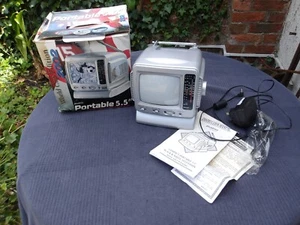 Plustron tragbares 5,5" TV & AM/FM Radio World Cup Edition 2002 - Verkauf als Ersatzteile - Bild 1 von 23