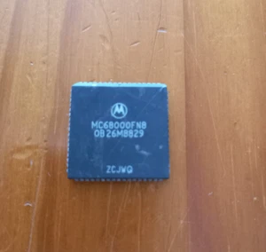 MC68000FN8 - MOTOROLA 8MHz 32 Bit Microprocessor - Afbeelding 1 van 1