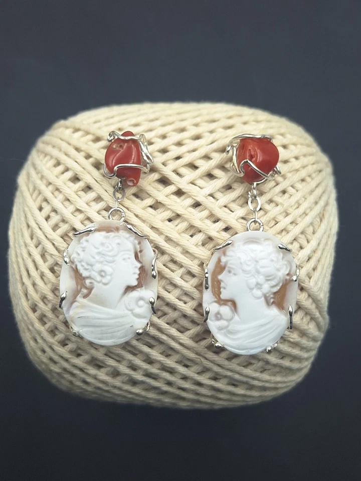 Orecchini da donna di Argento 925 e corallo Rosso in Cammeo con pendenti a cameo - Immagine 1 di 4