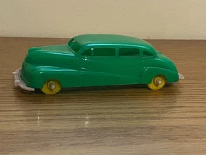 Auto giocattolo vintage in plastica 1950 Hudson LA-57 - Foto 1 di 6