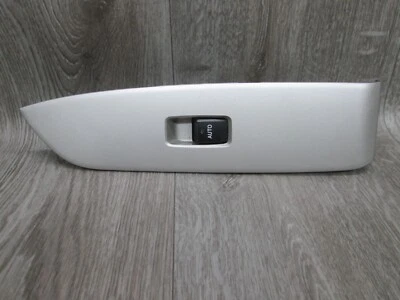 2006-2008 LEXUS RX400H PAINEL TRASEIRO DIREITO PORTA PAINEL JANELA INTERRUPTOR COM MOLDURA FABRICANTE DE EQUIPAMENTO ORIGINAL - Imagem 1 de 4