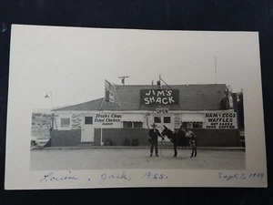 Postal fotográfica real vintage sin usar década de 1950 ""Jim's Shack"" colección de burros eph - Imagen 1 de 3
