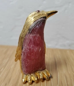 Penguin Figurine Hand Carved Stone Pink Quartz - Picture 1 of 7