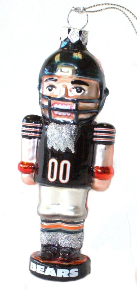 Mini adorno cascanueces de vidrio soplado de los Chicago Bears de la NFL Foto 1 de 1