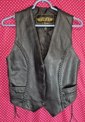 Unik Ultra Womens Black Sleeveless Pockets Snap Front Motorcycle Vest Sz Medium - Image 1 of 4