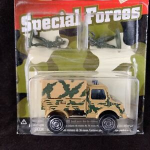 MAJORETTE - SPECIAL FORCES -MILITARY TROOP CARRIER- 2 SOLDIERS - NEW UNOPENED
