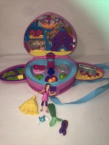 Mattel Polly Pocket Spielset 2019 - Mighty Theme Park Rucksack ohne Riesenrad - Bild 1 von 8