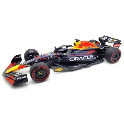 2022 Max Verstappen Red Bull Racing RB18 Winner Belgium GP - 1/18 Minichamps - Photo 1/4