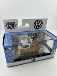 M2 Machines 1:64 Auto Thentics 1960 VW Single Cab Truck R80 23-54 Kool Kombi - Picture 1 of 3