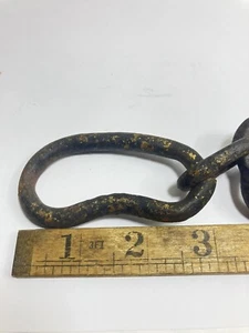 Antiguo pasador de puerta de hierro francés - Imagen 1 de 9