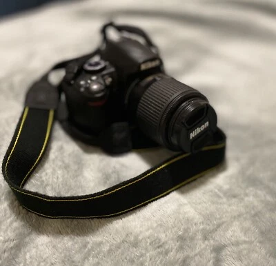 nikon d3000 camera and lens - Image 1 of 4