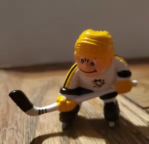 NHL Lil Sports Brats Pittsburgh Penguins Mini Figure Hockey Player Keychain - Picture 1 of 4