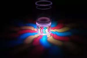 2er Set LiteRays LED Light Up Projektion Schnapsgläser - Twist - Bild 1 von 4