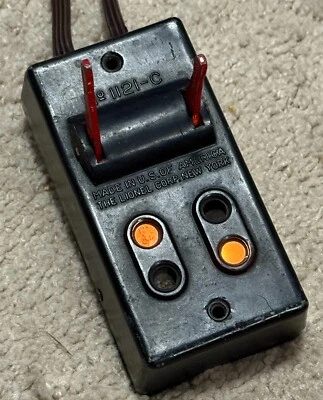 Lionel 1121-C Die-Cast Dual Switch Controller with New Wiring - 1 Works - Image 1 of 4
