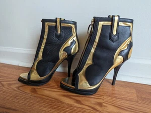 Epic Vintage Givenchy Made In Italy Black & Gold Lady Gaga Style Pumps Size 39 - Picture 1 of 9