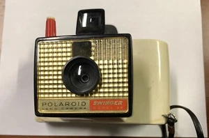 Vintage POLAROID Land Camera Swinger Model 20 with Wrist Strap, Made in USA - Picture 1 of 1