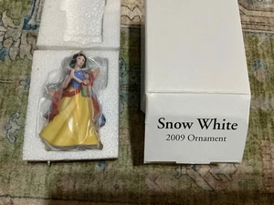 Grolier 2009 Snow White Annual Disney Ornament Dated Porcelain Early Moments NIB - Picture 1 of 2
