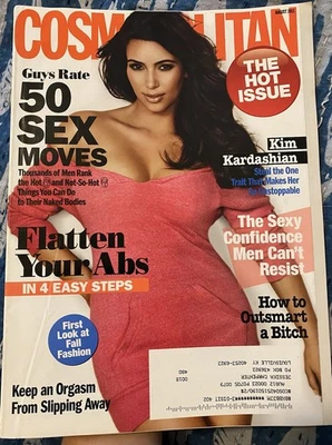 Cosmopolitan Magazine, August 2011, Kim Kardashian, The Hot Issue, Y2K Style  Foto 1 de 4