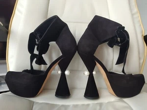 Louis Vuitton Runway A/W 2009 Black Suede Pearl Platform Heels Pumps Shoes Sz 38 - Picture 1 of 18