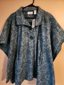 NWT Le Moda (O/S~One Size) Teal Blue Fleece Cape Poncho Wrap w/Buttons Pockets  - Picture 1 of 9