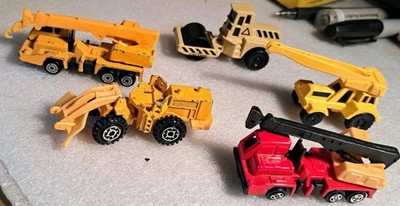 FIVE - HO & Mixed Scale Construction Vehicles Crane Loader Roller - Lot 487 - Image 1 of 4