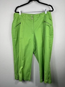 NWT AVENUE Women's Stretch Size 18 Average Green Capri Pants with Zippers - Picture 1 of 9