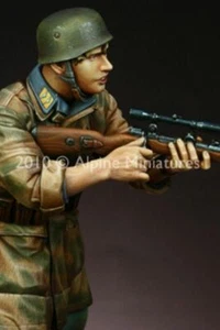 ALPINE MINIATURES 16010, Fallscreenj”ger Sniper (1 figura), ESCALA 1:16 - Imagen 1 de 1