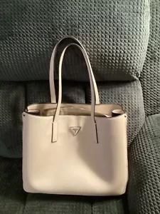 AUTHENTIC GUESS MERIDIAN HANDBAG, LIGHT GREY, NEW W/ TAGS - Picture 1 of 8