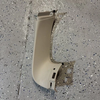 2015-2024 NISSAN MURANO TAMPA DO PAINEL DE ACABAMENTO DA PORTA TRASEIRA PORTA TRASEIRA FABRICANTE DE EQUIPAMENTO ORIGINAL - Imagem 1 de 4