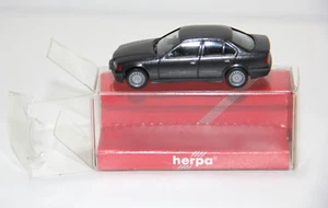 HERPA 1:87 HO AUTO IN PLASTICA BMW 325 I 4 TURIG NERO ART 3089 - Foto 1 di 1