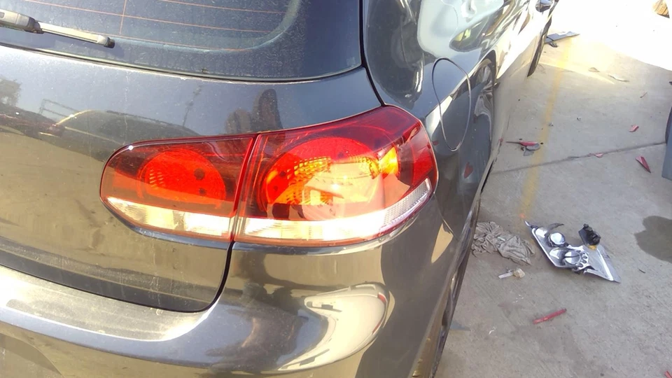 Used Right Outer Tail Light Assembly fits: 2010 Volkswagen Golf gti exc. City Ht - Image 1 of 4