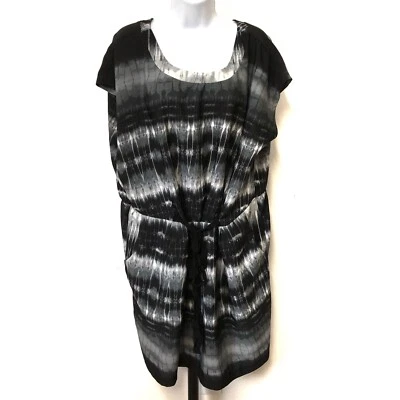 Vestido recto plisado a rayas teñido gris Be Bop talla 2X delantero ligero Foto 1 de 4