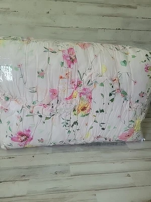 POTTERY BARN TEEN MONIQUE LHUILLIER JOLIE   QUILT FULL/QUEEN PINK  NEW - Image 1 of 2